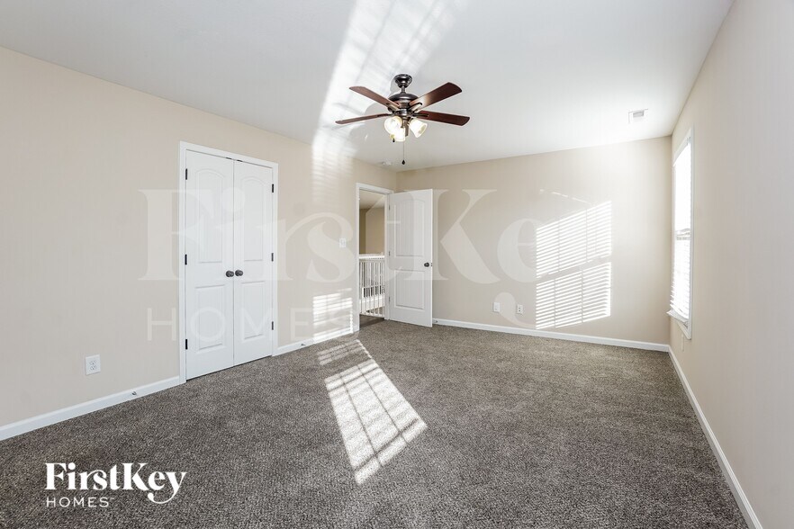 Building Photo - 1532 Osage Ct