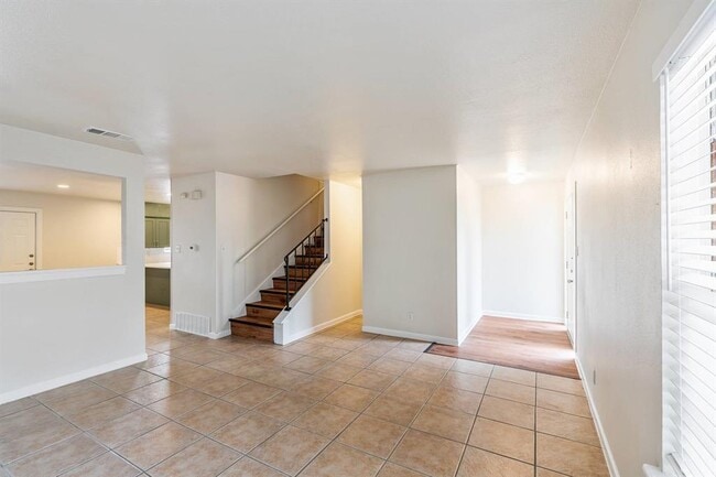 Building Photo - 5802 Belmoor Dr