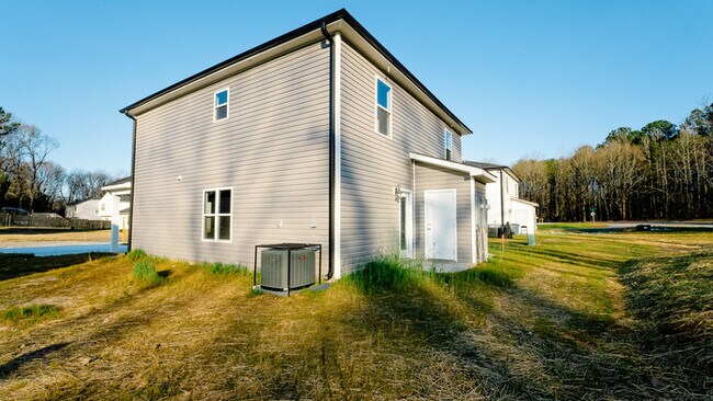 Building Photo - 203 Cromer Rd