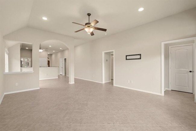 Building Photo - 4211 Ponderosa Hills Ln
