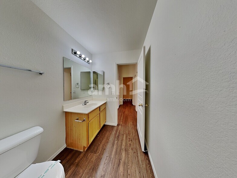 Building Photo - 2416 S 82nd Ave