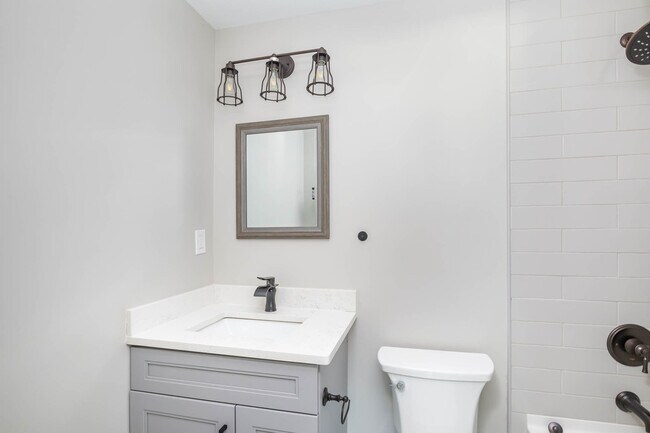 Building Photo - 312 Glenrock Dr