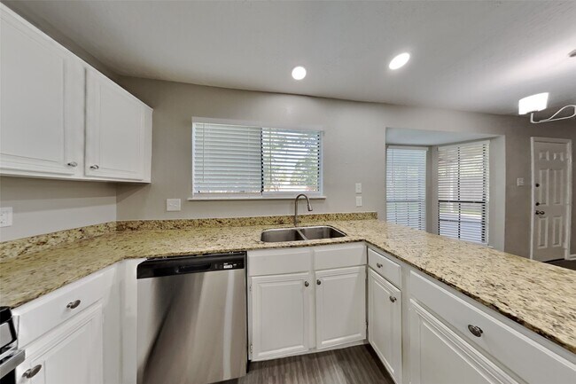 Building Photo - 8415 Sparkling Springs Dr