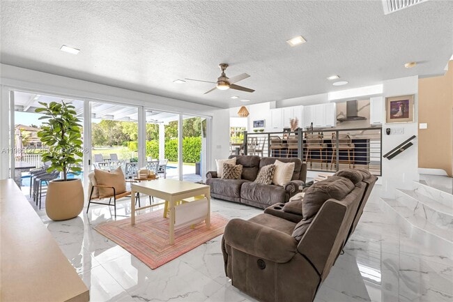 Building Photo - 4904 SW 166th Ave