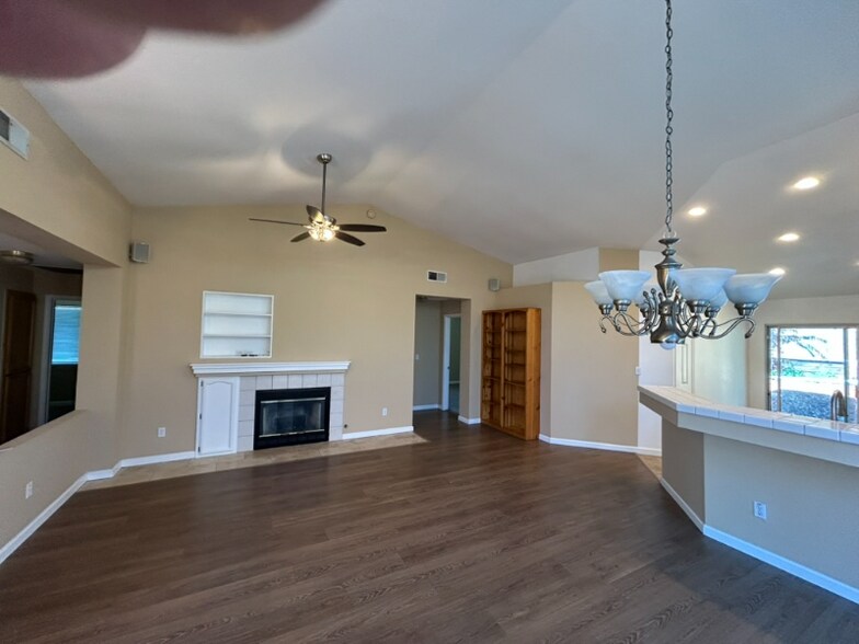 Building Photo - 8464 Banyon Tree Ct