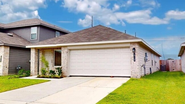 Building Photo - 1910 Legacy Hills Dr