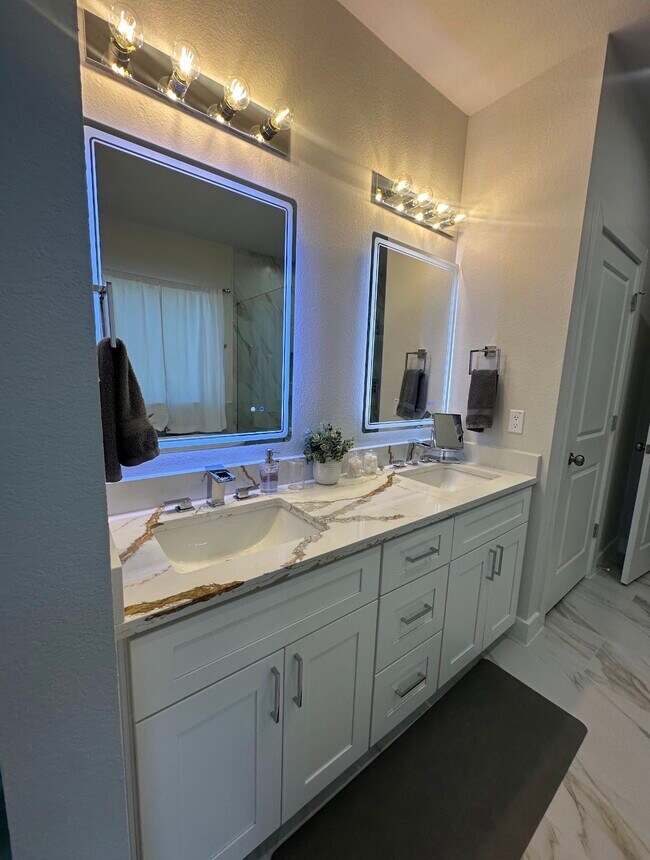 Building Photo - 4513 Reed Rd