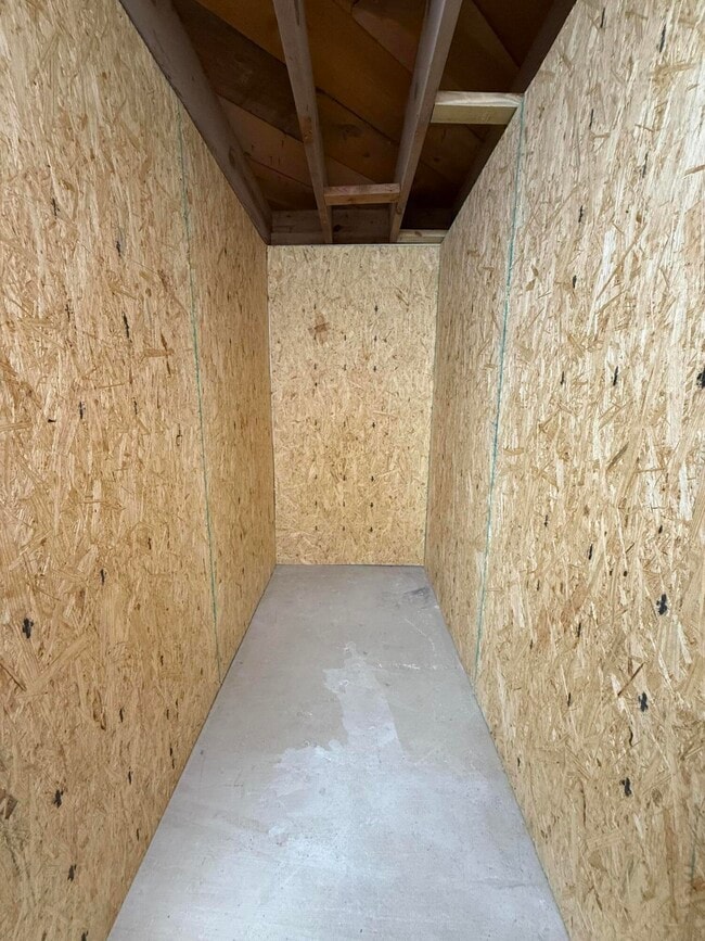 Building Photo - 107 Robbins Dr