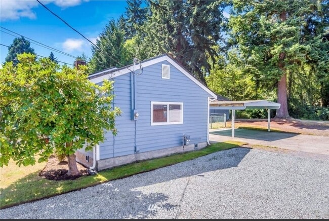 Building Photo - 7216 Beverly Ln