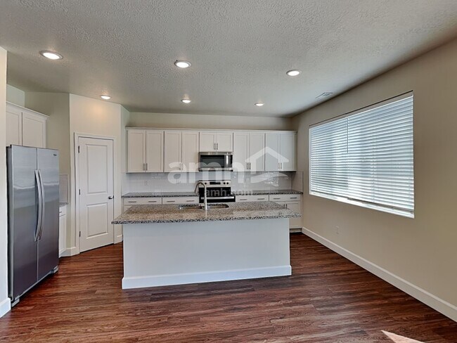 Building Photo - 1329 White St