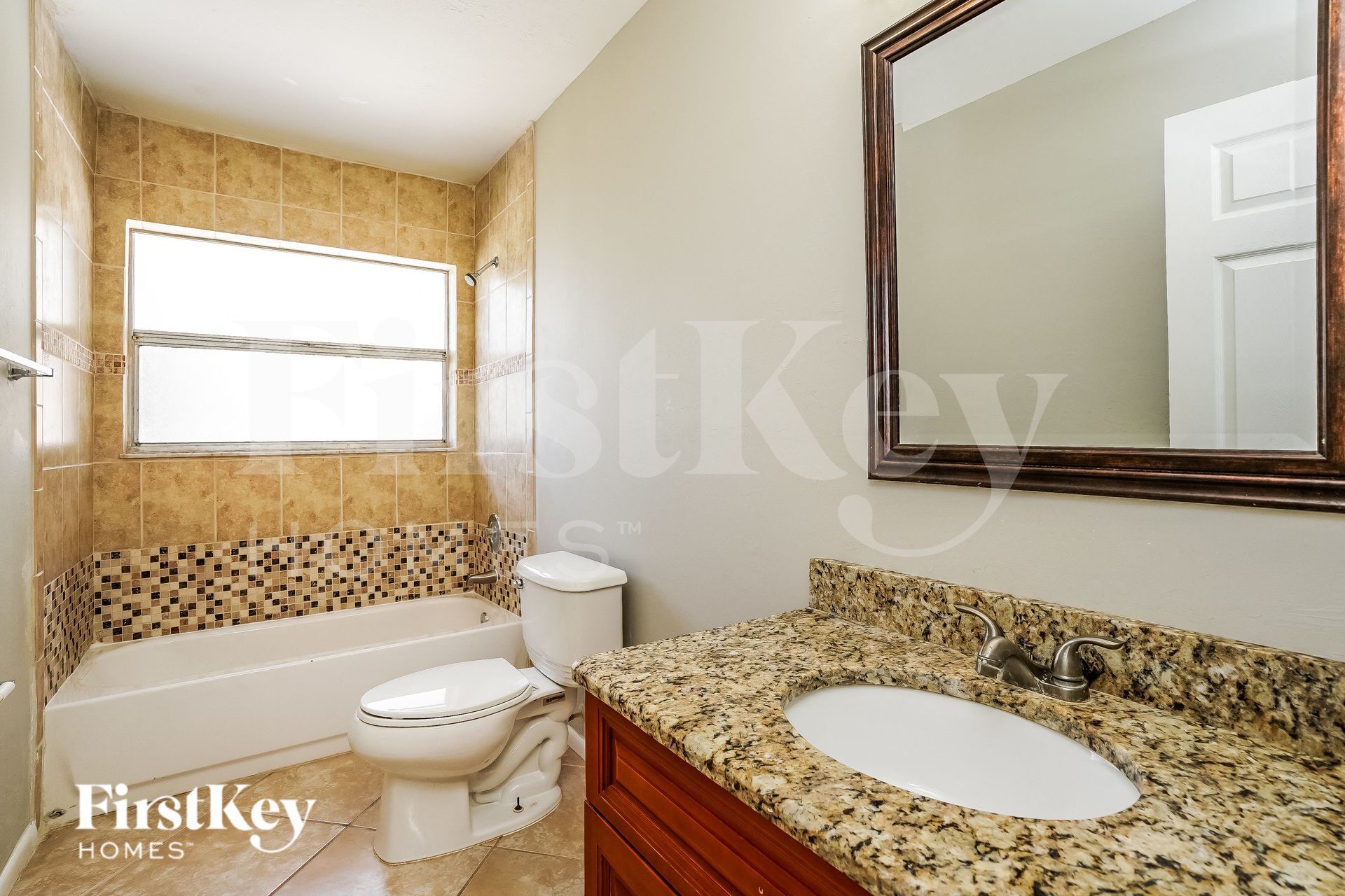 Building Photo - 4104 SW 7th Ave