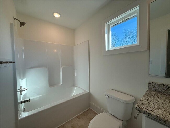 Building Photo - 2936 Cherokee Rd