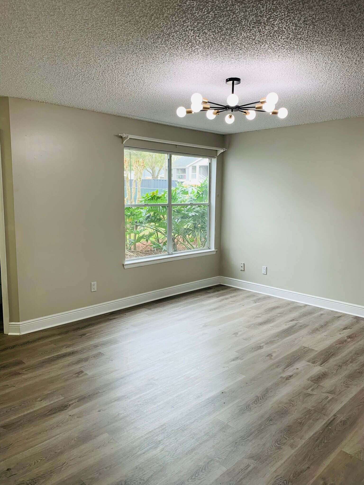 Building Photo - 715 Sugar Bay Way