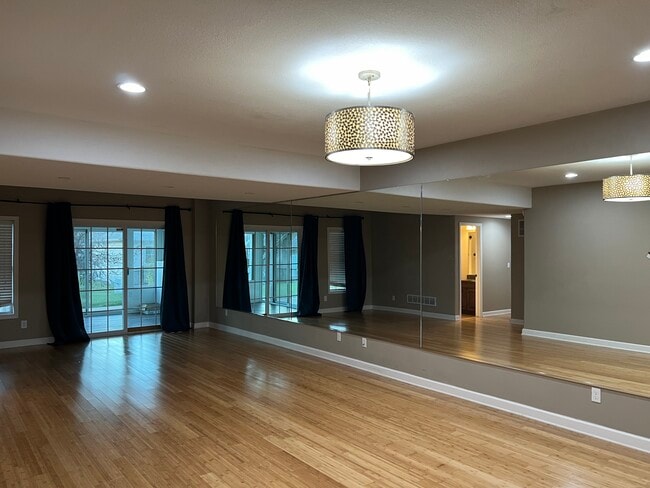 Building Photo - 6727 N White Fir Dr