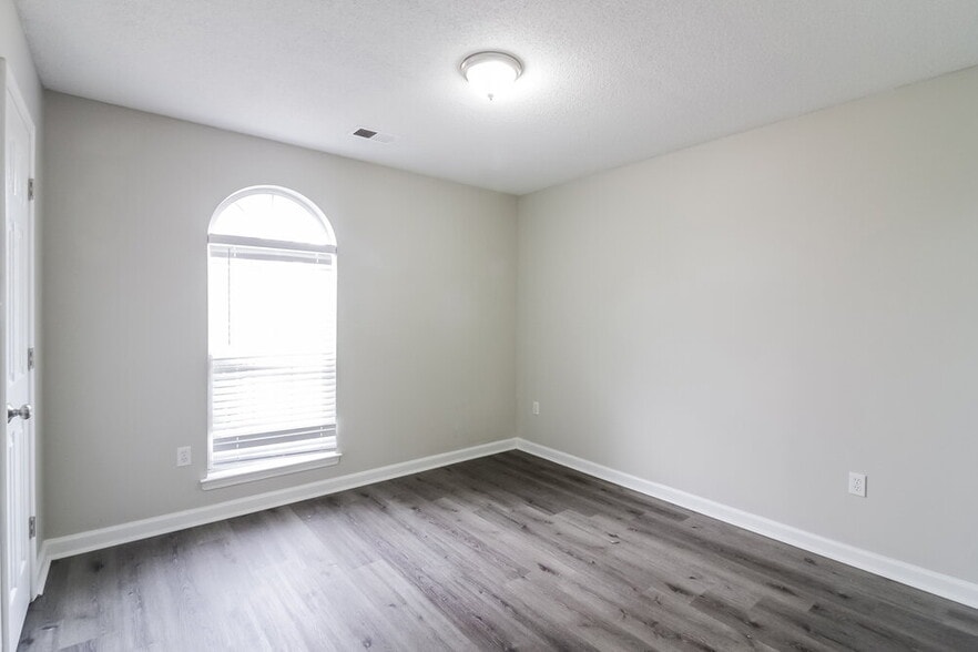 Building Photo - 6736 Quimby Dr