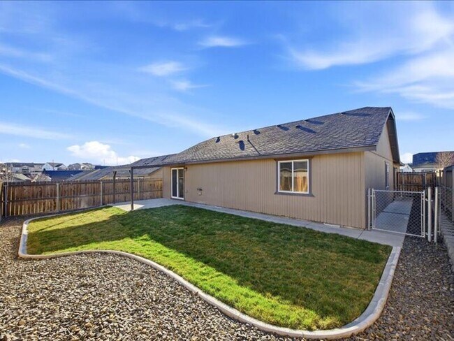 Building Photo - 9352 W 9th Pl