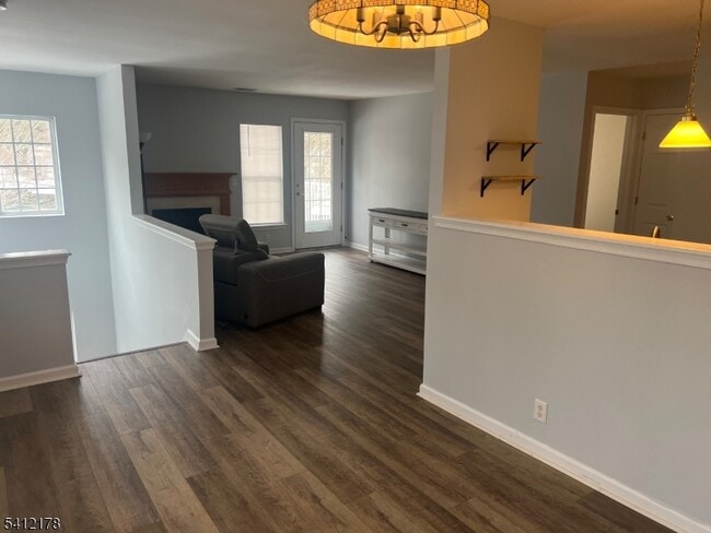 Building Photo - 263 Old Farm Dr