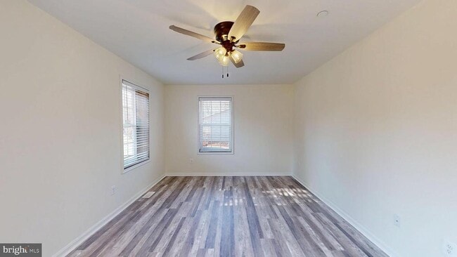 Building Photo - 40750 King Dr