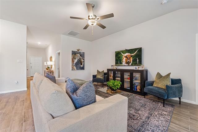 Building Photo - 137 Greenback Trl