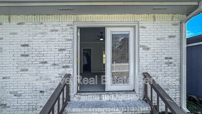 Building Photo - 5100 Shenstone Dr