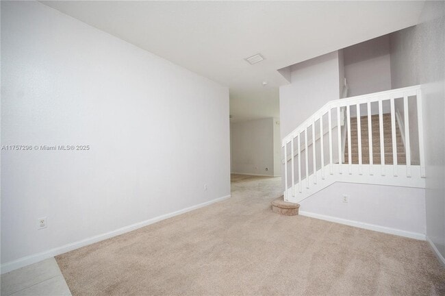 Building Photo - 445 NE 21st Ave