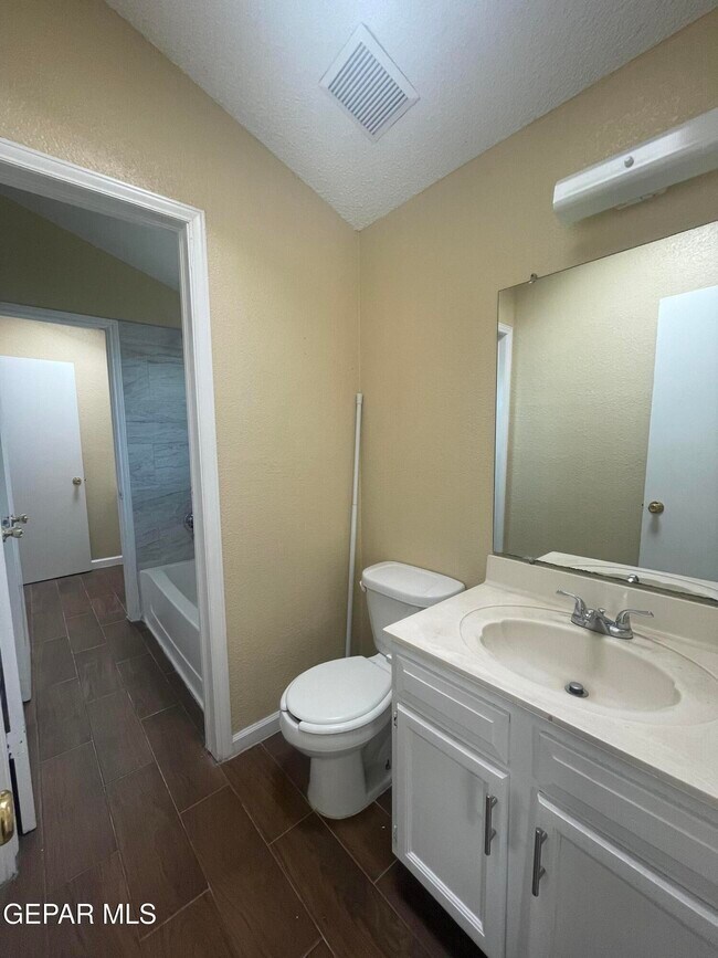 Building Photo - 11622 Scott Simpson Dr