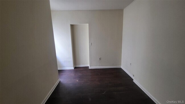 Building Photo - 67 Academy St