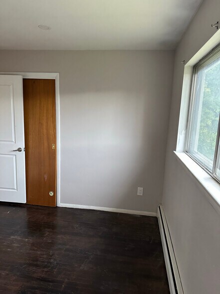 Building Photo - 1486 Walnut Ln