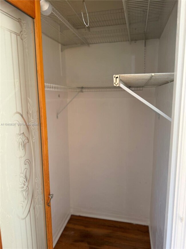 Building Photo - 715 NE 91st St