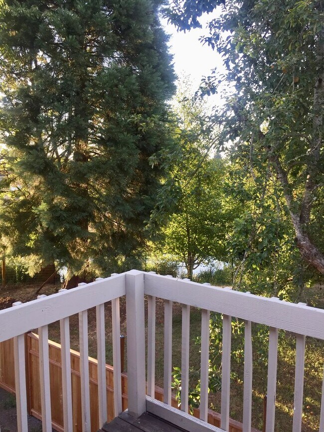 Building Photo - Recently Remodeled Two Bedroom Apartment With Canal Views and Private Balcony!