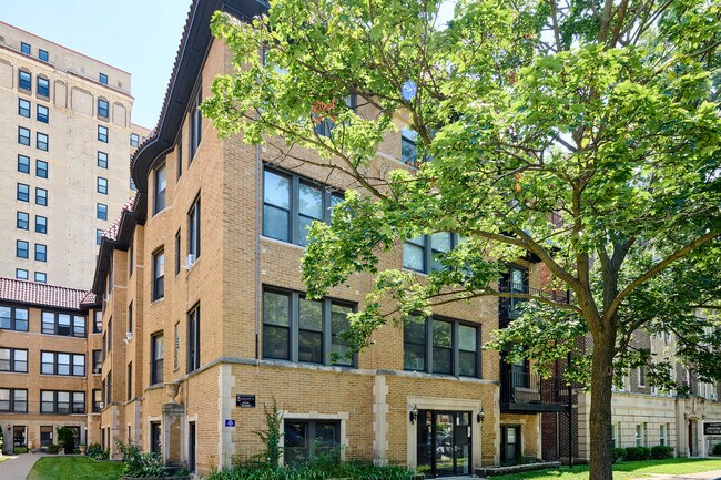 Building Photo - 5459 S Everett Ave
