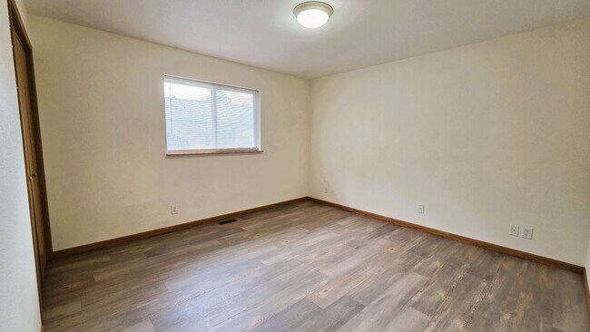 Building Photo - 2-Bed, 2-Bath, Single Level Home by Ponderosa Springs Golf Course in Coeur d'Alene