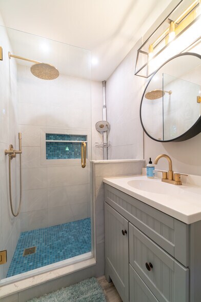 Master Bathroom - 2778 Albany Ave