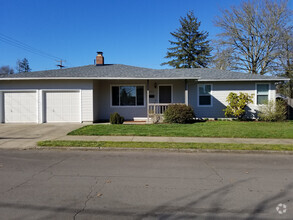 Building Photo - Remodeled 4 Bedroom 2 bath, NW Corvallis