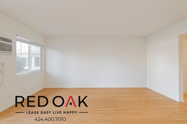 Building Photo - Beautiful One Bedroom with Hardwood Style ...