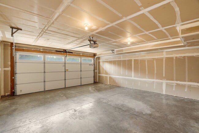 Building Photo - 1422 N Michigan Ln