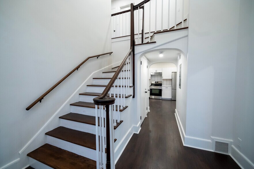 Building Photo - 10 Wampanoag Trl