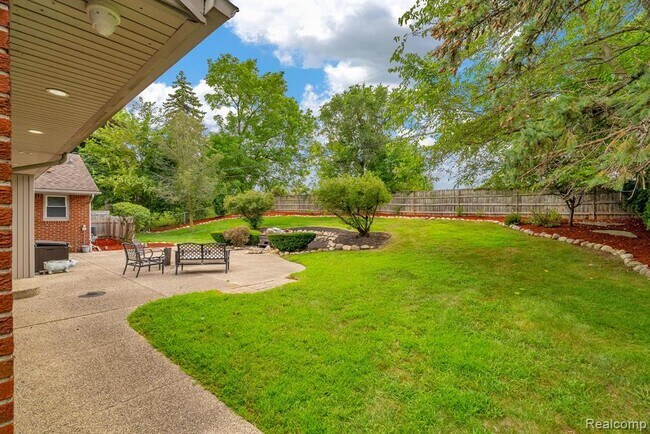 Building Photo - 36939 Heatherton Dr