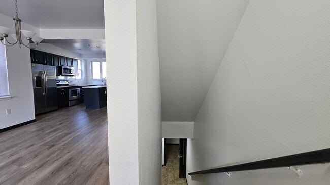 Building Photo - 14891 E Centrepoint Dr