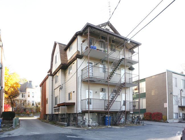 Building Photo - 522-524 Packard St