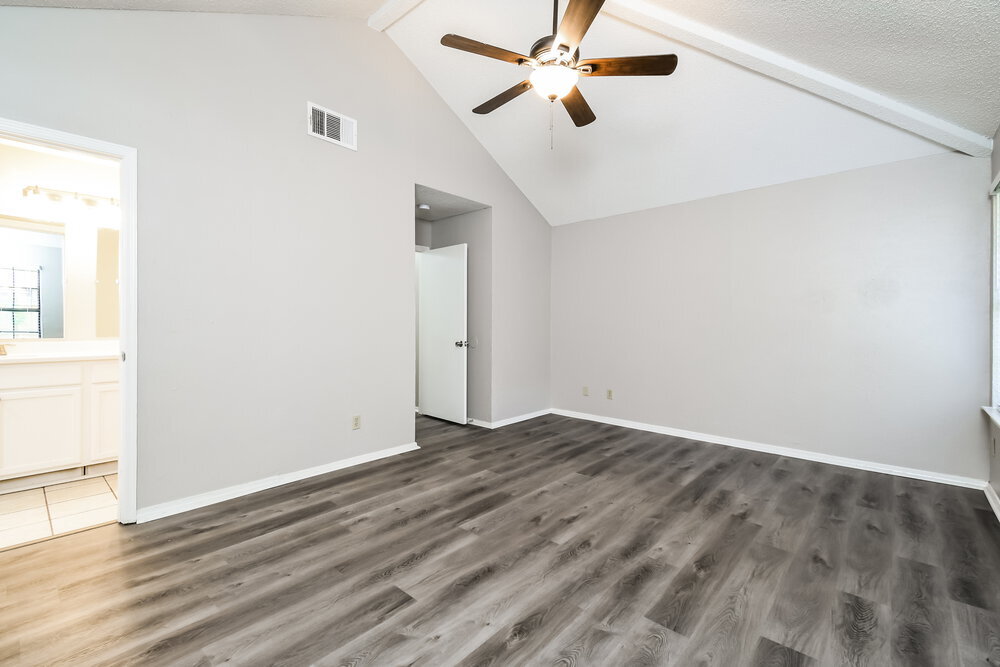 Building Photo - 4319 Hemingway Dr