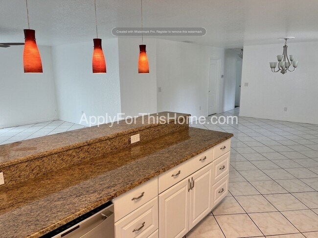 Building Photo - Single Family Home in Seminole