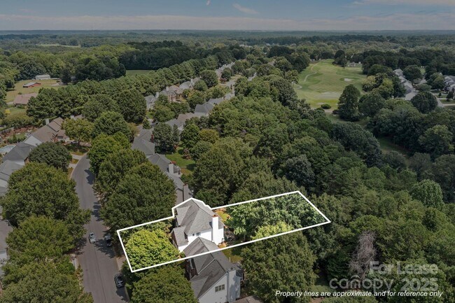 Building Photo - 12428 Willingdon Rd