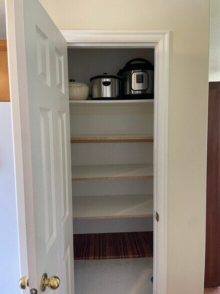 Pantry - 305 W 100 N