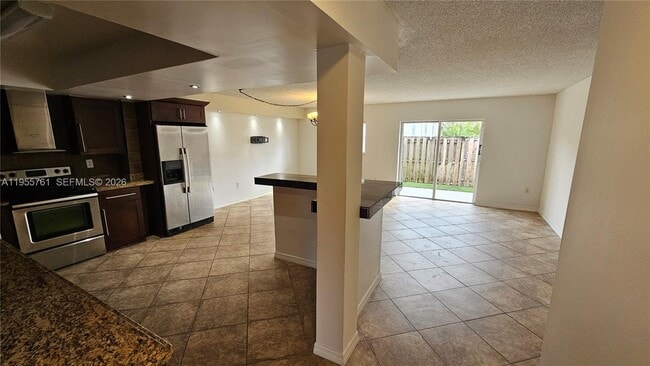 Building Photo - 20814 San Simeon Way