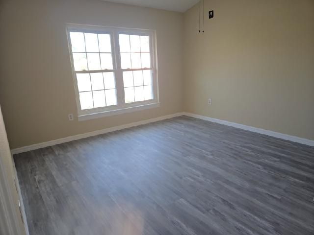 Building Photo - 407 Anise Pl