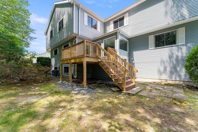 Building Photo - 22 Arrowhead Cir