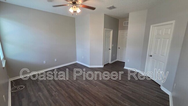 Building Photo - 30953 Water Lily Dr