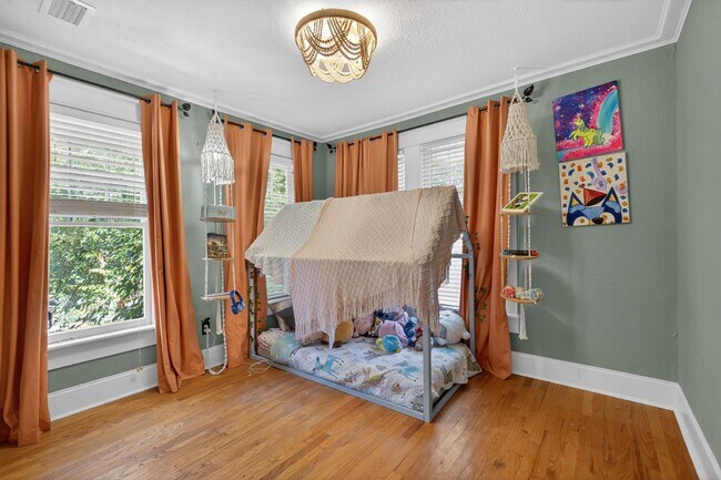 Building Photo - Stunning 4-bedroom home in Tampa! (Bonus room)