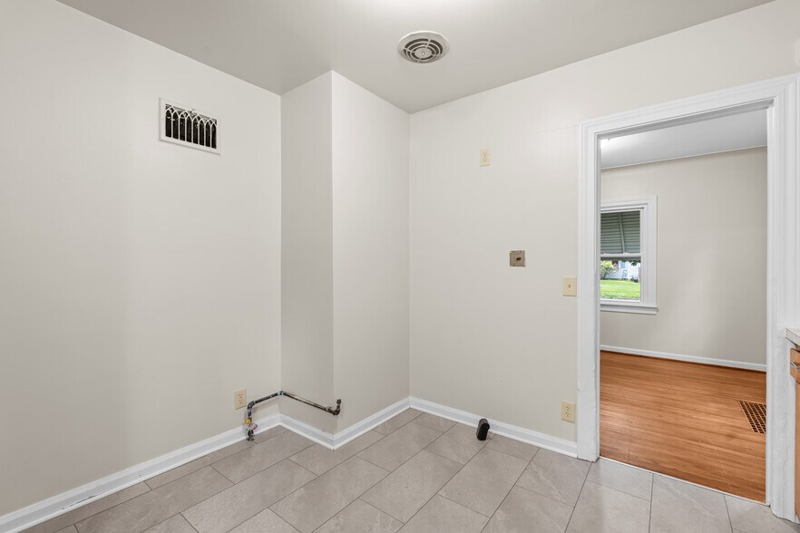 Building Photo - 757 Durango Dr
